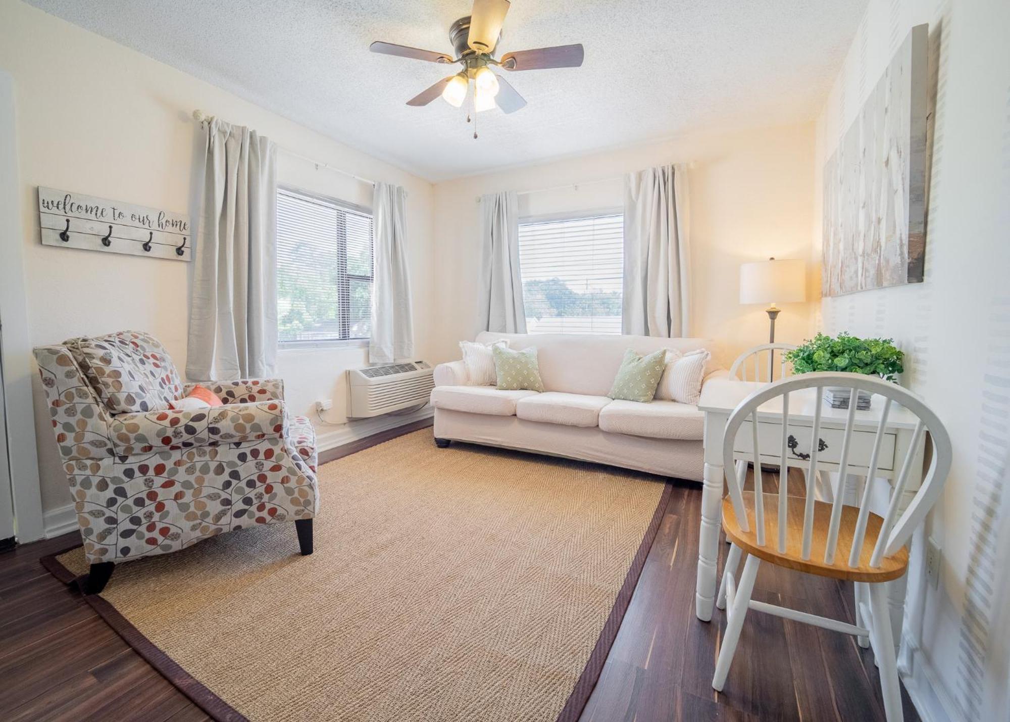 The Flats On Florida St - Super Comfy 2-Bedroom Apartments Mobile Eksteriør billede