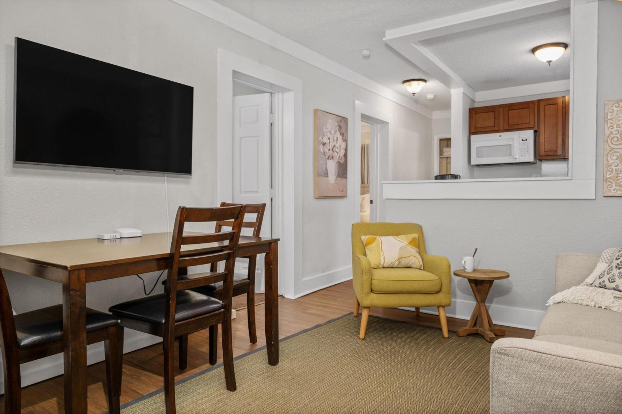 The Flats On Florida St - Super Comfy 2-Bedroom Apartments Mobile Eksteriør billede