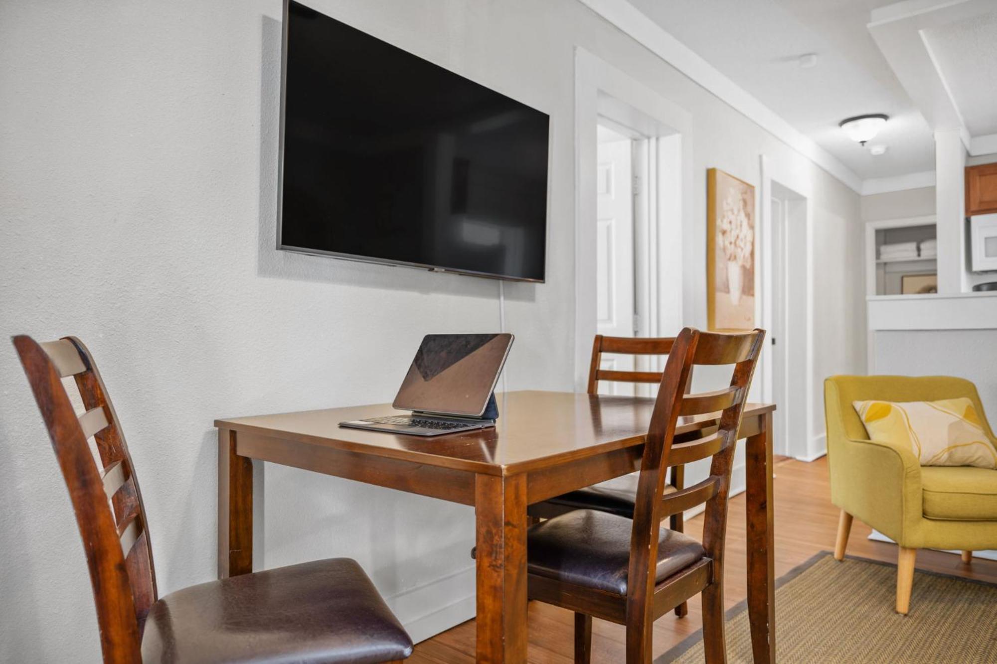 The Flats On Florida St - Super Comfy 2-Bedroom Apartments Mobile Eksteriør billede